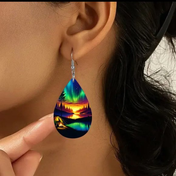 Northern Lights, Camping, Pine Trees, Forest, Mountains, Lake, Leather Earrings - Picture 2 of 4